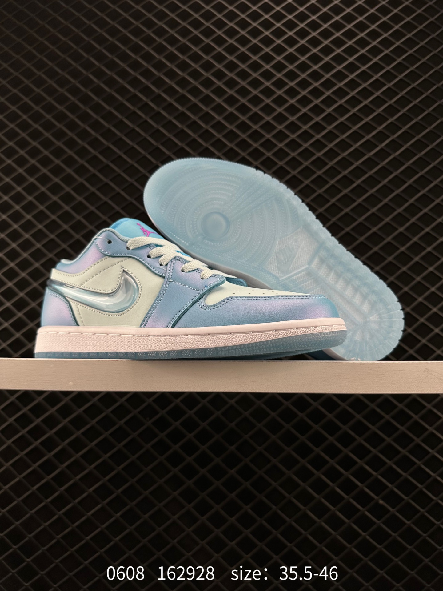 Nike Air Jordan 1 Low AJ1